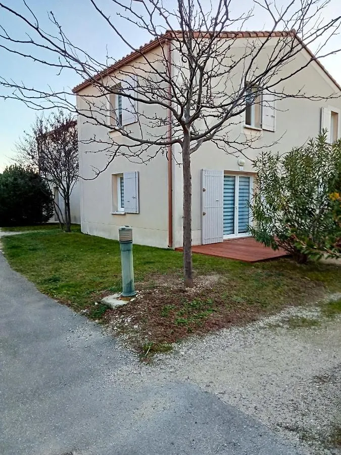 Maison Charmante A Aubignan Avec Piscine Partagee Holiday home
